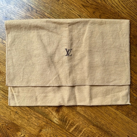 Louis Vuitton Fold Over Dustbag - Picture 1 of 3